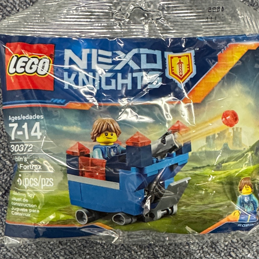 LEGO Nexo Knights Robin's Fortrex Set 30372 Brand New-Never Opened